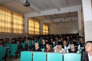 福州中专学校