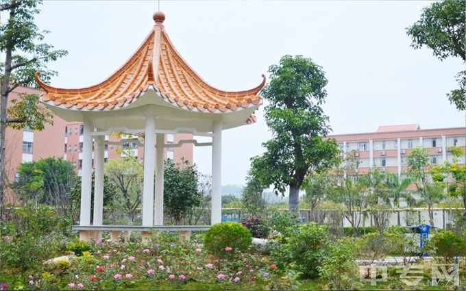 广州南洋理工职业学院-六角亭