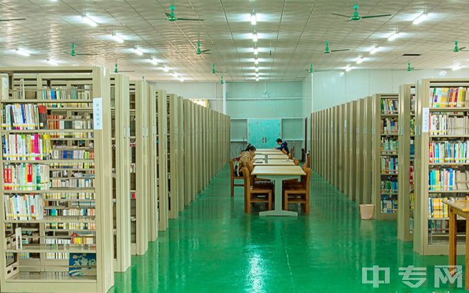 私立华联学院-图书阅览室