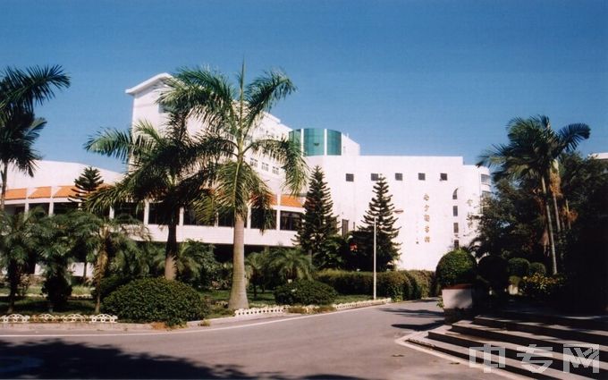 广东建设职业技术学院-图书馆远景