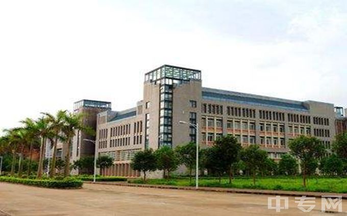 广东南华工商职业学院-教学楼